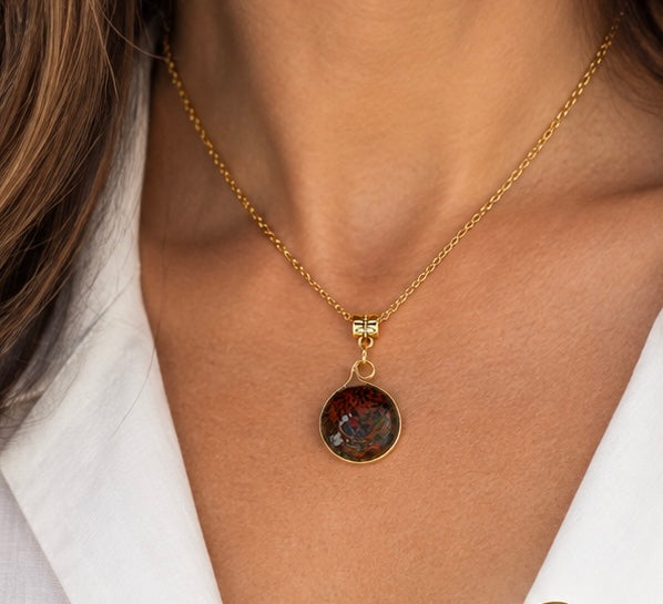 Maui Shell Necklace, Round Marbled Pendant, Gold-Tone Stainless Steel Chain, Ocean-Inspired Artisan Jewelry